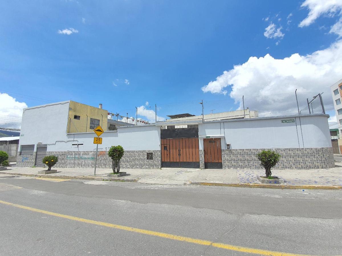 Suite Amoblada Todo Incluido Quito Exterior foto